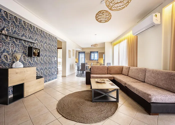 Komis House - Cozy Stay Near Metro