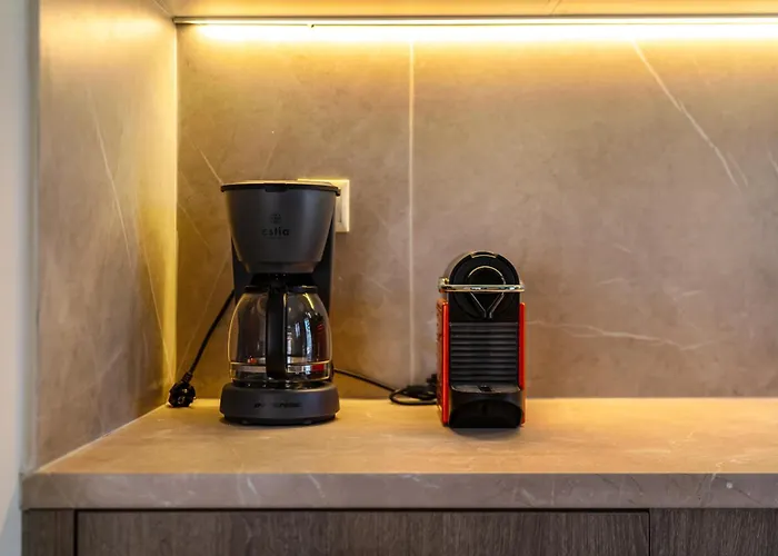 Komis House - Cozy Stay Near Metro